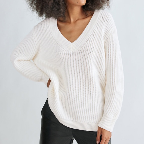 Aritzia Sweaters - Aritzia Babaton Roger Merino Wool Sweater
